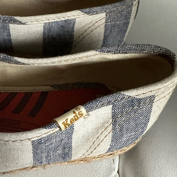 Keds Stripe Slip On Jute Sole - Size 8 - Picture 3 of 6